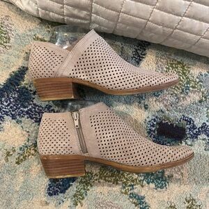 Lucky brand Tan Ankle Boots - Women's Size 8.5